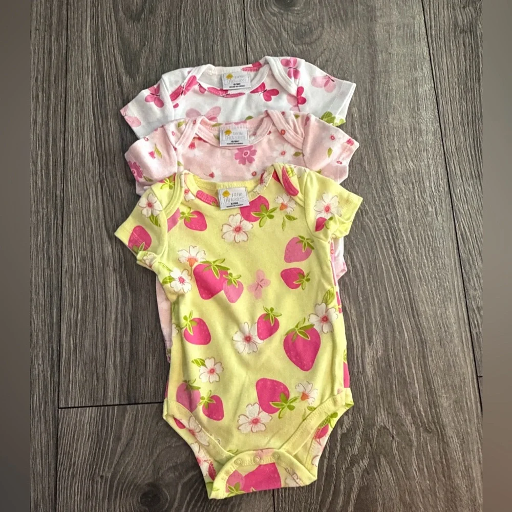 Little Chickadee 3 piece of Set Floral Baby Bodysuit 6/9 M